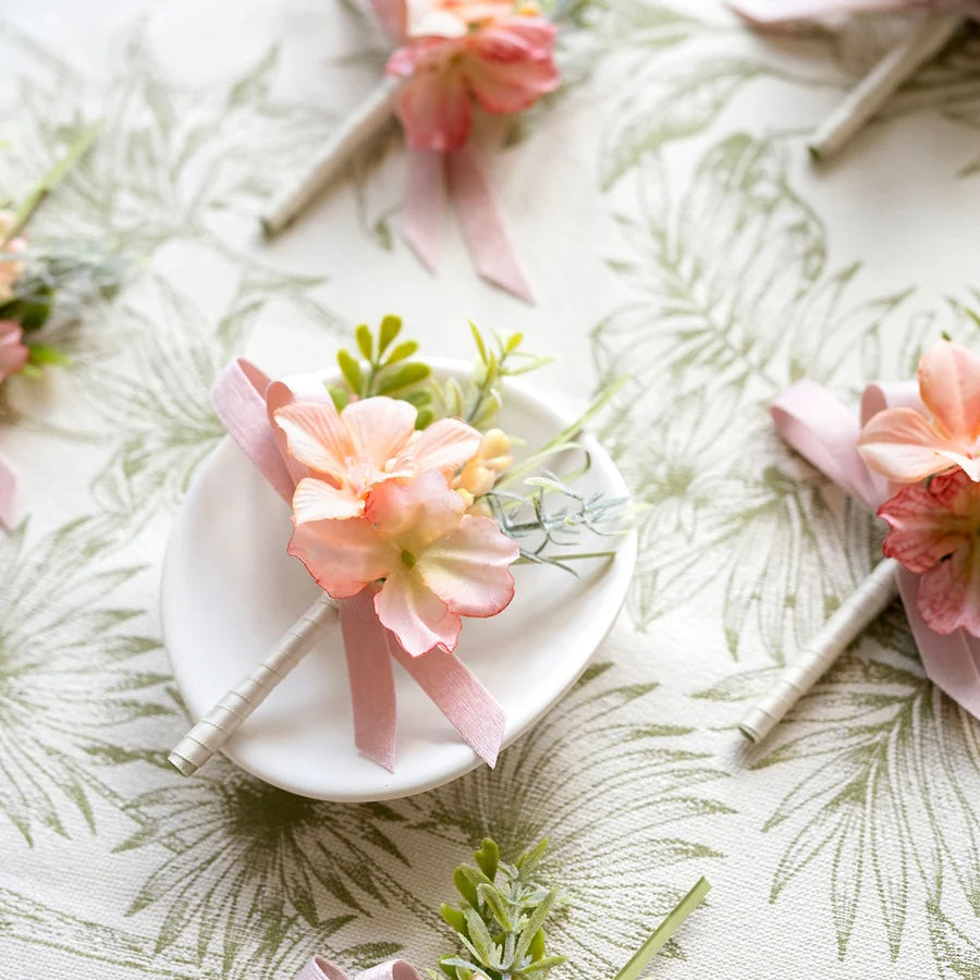 Floral Boutonnière Set 6 Pack - Romance